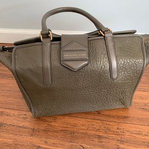 Marc Jacobs M0000019 Leather Purse Bag